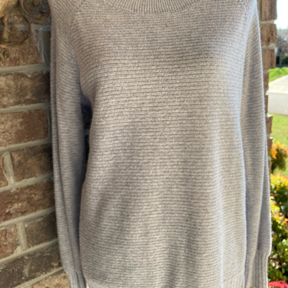 Old Navy Sweaters - OLD NAVY GRAY SWEATER